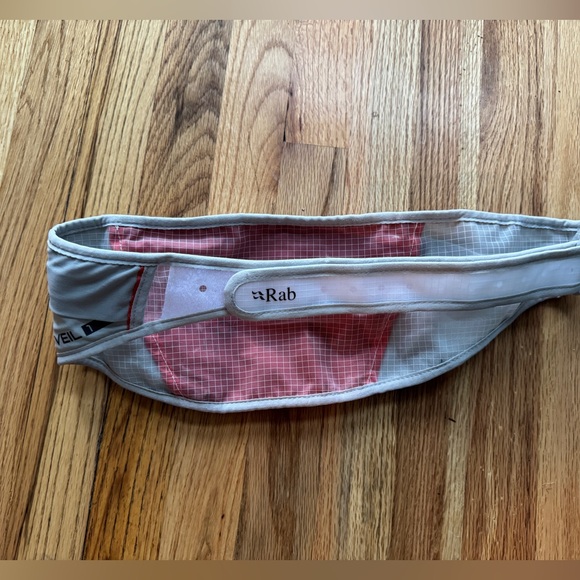 Rab Veil 1L Lightweight Belt Pack - Picture 3 of 5